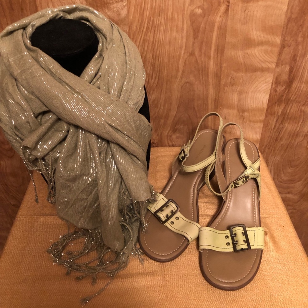 Naturalizer Light Green Wedge Sandal w/Scarf